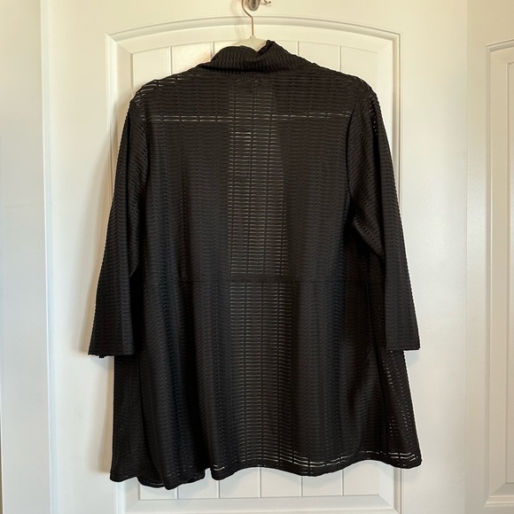 NWT Premise Studio black cardigan in unique textured pattern, size 0X/XL - Picture 4 of 8